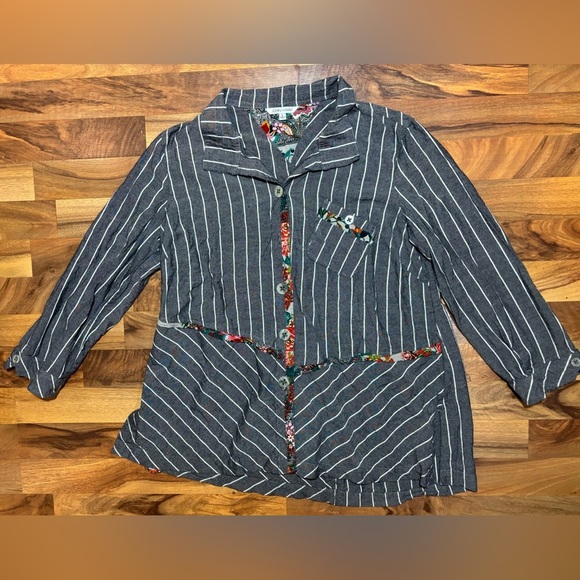 John Mark Button Down Shirt L Gray Striped Floral Trim Artsy Boho Top - Picture 1 of 7